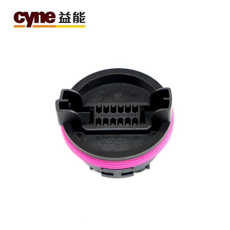 What Is The Service Life Of A Car Connector?