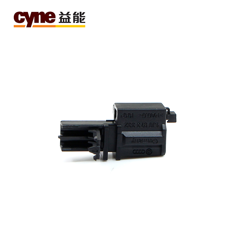 Auto Car Electrical Connector Manufacturer 7021-8.0-21B