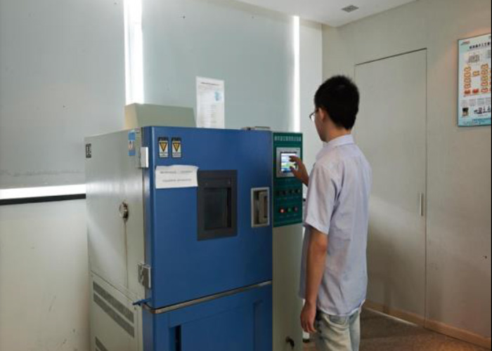 High and low temperature test chamber