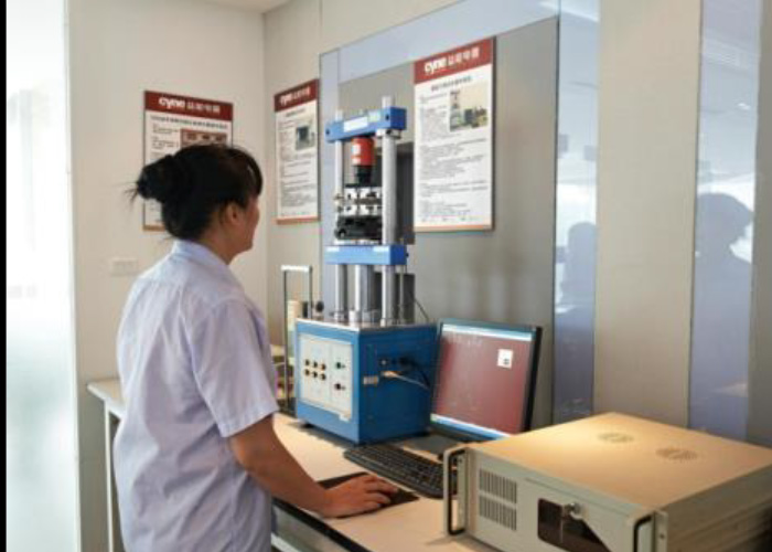 Drawing force testing machine